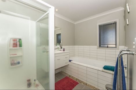 Photo of property in 25 Madison Street, Cambridge, 3434