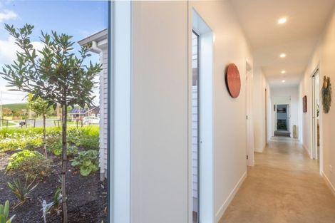 Photo of property in 36 Awanui Crescent, Matakana, Warkworth, 0985