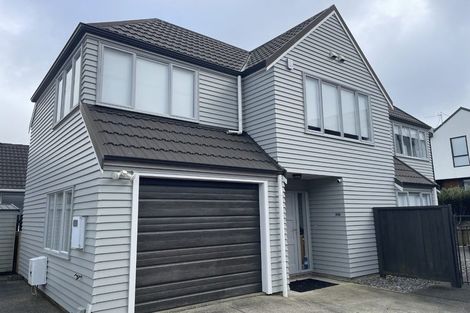 Photo of property in 14b Bracken Road, Newlands, Wellington, 6037