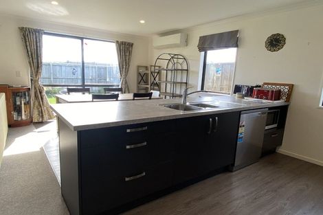 Photo of property in 8 Sholto Duncan Crescent, Halswell, Christchurch, 8025