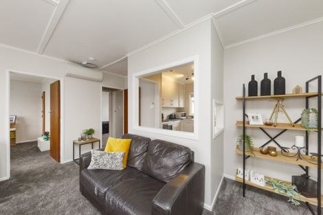 Photo of property in 2/145 College Street, Awapuni, Palmerston North, 4412