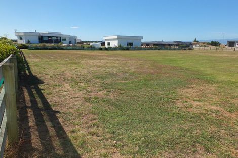 Photo of property in 2 Nicolas Place, Foxton Beach, Foxton, 4815