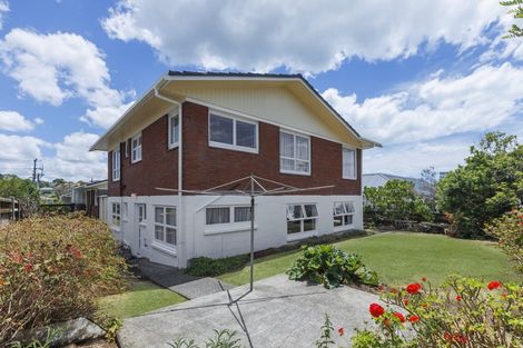 Photo of property in 3/10 Shakespeare Road, Milford, Auckland, 0620