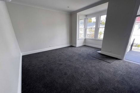 Photo of property in 7 Rixon Grove, Mount Victoria, Wellington, 6011