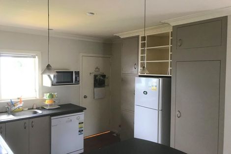 Photo of property in 2/174 East Coast Road, Forrest Hill, Auckland, 0620