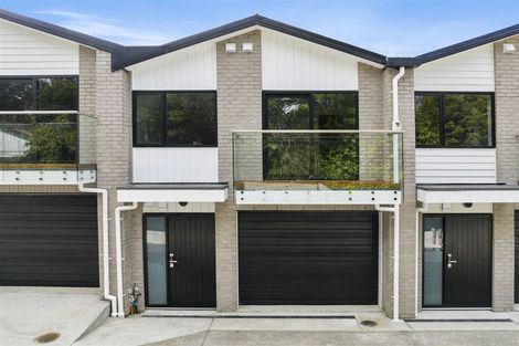 Photo of property in 10c Ballial Place, West Harbour, Auckland, 0618