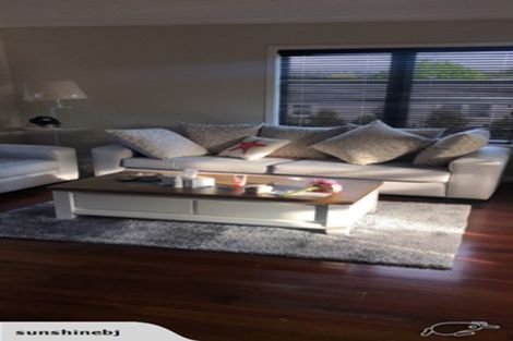 Photo of property in 1/53 Tramway Road, Beach Haven, Auckland, 0626