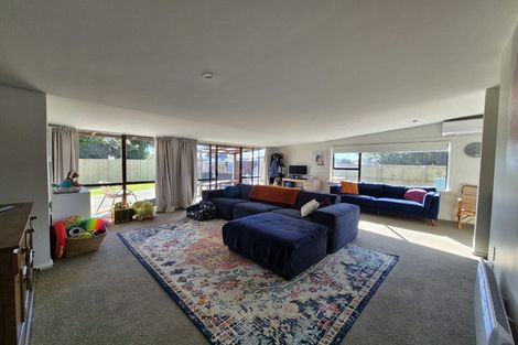 Photo of property in 28 Malta Crescent, South New Brighton, Christchurch, 8062