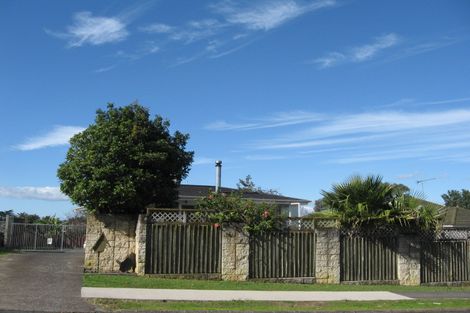 Photo of property in 21 Megan Avenue, Pakuranga Heights, Auckland, 2010