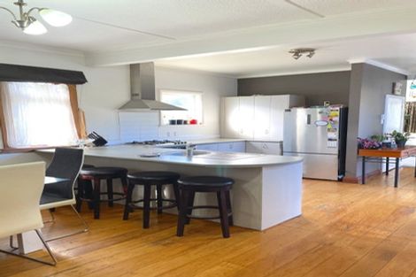 Photo of property in 17 Ranelagh Street, Karori, Wellington, 6012