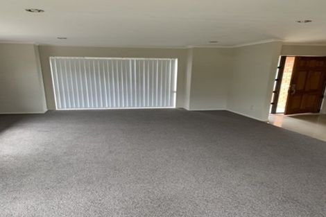 Photo of property in 80 South Kensington Way, Henderson, Auckland, 0612