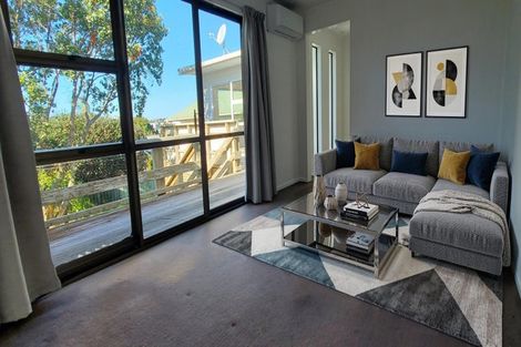 Photo of property in 11 Jean Place, Stanmore Bay, Whangaparaoa, 0932