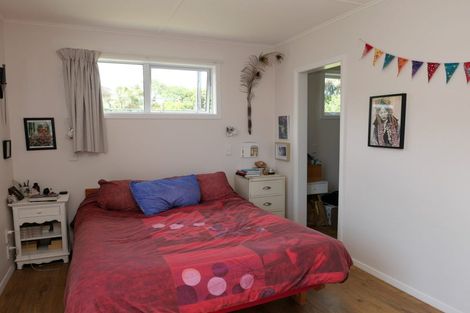 Photo of property in 46 Kaitawa Crescent, Paraparaumu, 5032