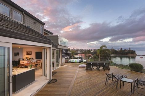 Photo of property in 1/909 Beach Road, Waiake, Auckland, 0630