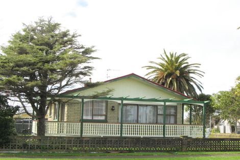 Photo of property in 2 Short Street, Waitara, 4320