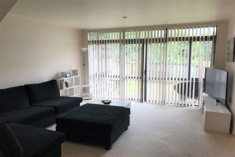 Photo of property in 8/61a Birkdale Road, Birkdale, Auckland, 0626