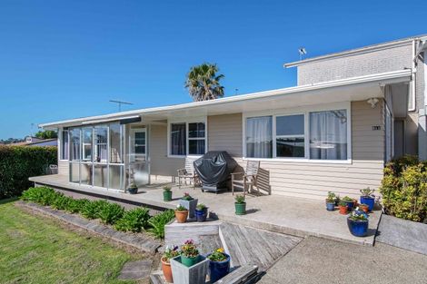 Photo of property in 211 Hibiscus Coast Highway, Red Beach, 0932