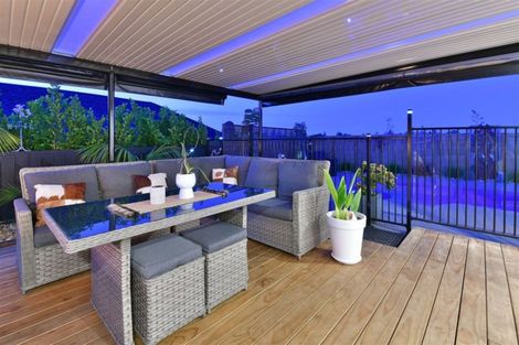 Photo of property in 32 Woodridge Drive, Stanmore Bay, Whangaparaoa, 0932