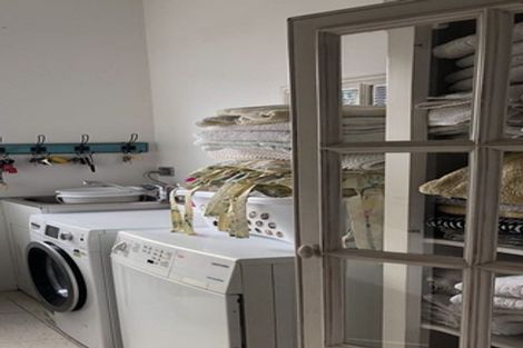 Photo of property in 7 Rangi Avenue, Schnapper Rock, Auckland, 0632