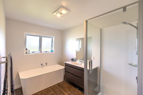 Photo of property in 62 River Road, Otane, Waipawa, 4271