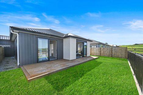 Photo of property in 2/28 Tokerau Drive, Rototuna North, Hamilton, 3210