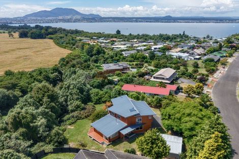 Photo of property in 22 Reeves Road, Acacia Bay, Taupo, 3330