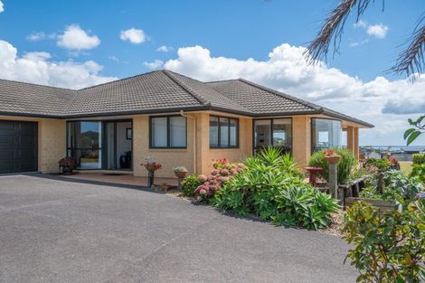 Photo of property in 11 Oden Hill, Coopers Beach, 0420