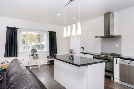 Photo of property in 10 Carlson Street, Dannevirke, 4930