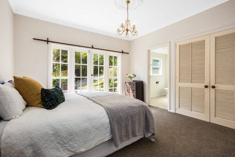 Photo of property in 49 Rona Street, Eastbourne, Lower Hutt, 5013