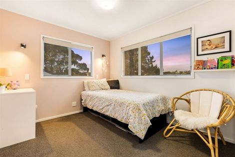 Photo of property in 93 Oreil Avenue, West Harbour, Auckland, 0618