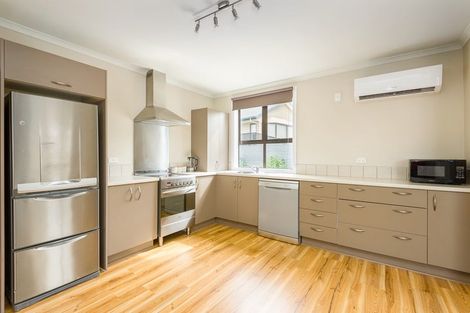 Photo of property in 111 North Belt, Lincoln, 7608