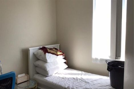 Photo of property in 13 Brashier Circle, Sunnyvale, Auckland, 0612