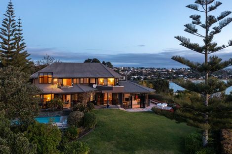 Photo of property in 26 The Crescent, Tindalls Beach, Whangaparaoa, 0930