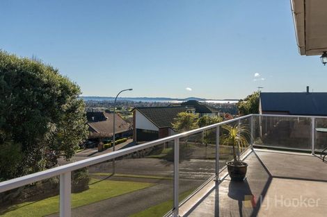 Photo of property in 2 Haratua Place, Springfield, Rotorua, 3015
