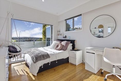 Photo of property in 2 Glenmore Road, Sunnyhills, Auckland, 2010