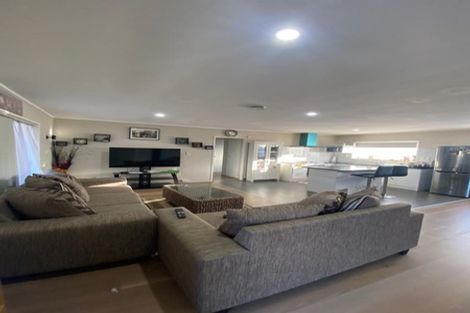 Photo of property in 1/24 Waimana Road, Conifer Grove, Takanini, 2112