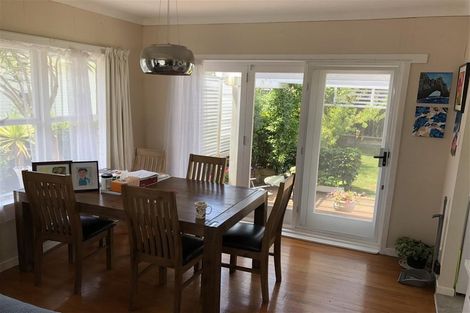 Photo of property in 35a Bradbury Road, Botany Downs, Auckland, 2010