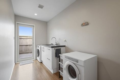 Photo of property in 42 Oakwood Drive, Rangiora, 7400