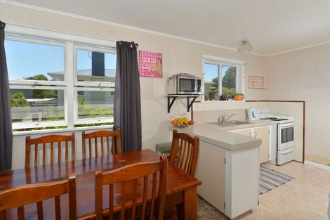 Photo of property in 13 Butler Place, Te Kamo, Whangarei, 0112
