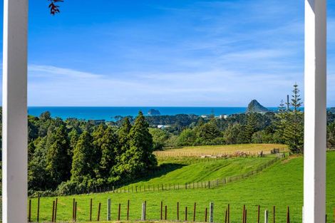 Photo of property in 568 South Road, Omata, New Plymouth, 4374