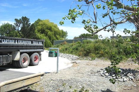 Photo of property in 407 Marshland Road, Marshland, Christchurch, 8083