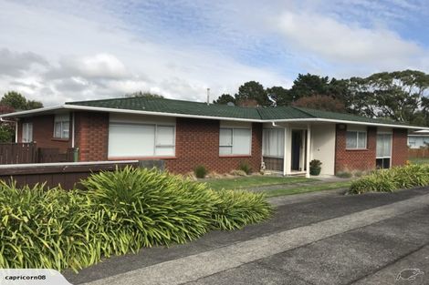 Photo of property in 21 Mayfair Place, Westown, New Plymouth, 4310