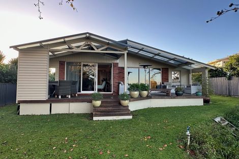 Photo of property in 66 Braid Road, St Andrews, Hamilton, 3200