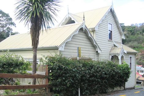 Photo of property in 8 Burke Street, Hospital Hill, Napier, 4110