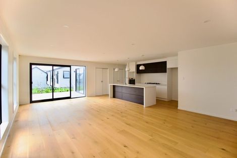 Photo of property in 8 Croatia Avenue, Huapai, Kumeu, 0810