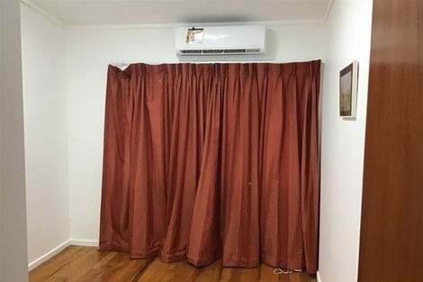 Photo of property in 30 Ellis Avenue, Mount Roskill, Auckland, 1041