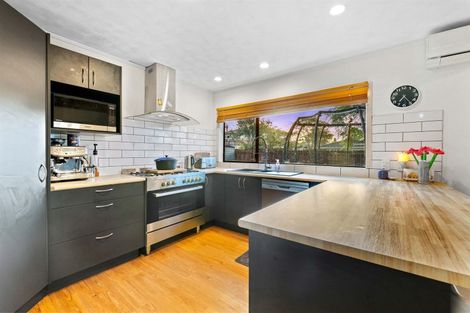 Photo of property in 1/17 Glen Road, Ranui, Auckland, 0612