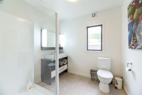 Photo of property in 32 Hanham Road, Kumeu, 0891