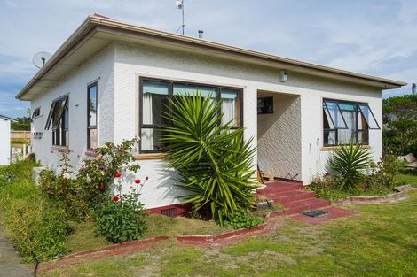 Photo of property in 99 De Lautour Road, Inner Kaiti, Gisborne, 4010