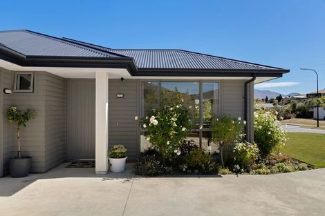 Photo of property in 95 Risinghurst Terrace, Lower Shotover, Queenstown, 9304